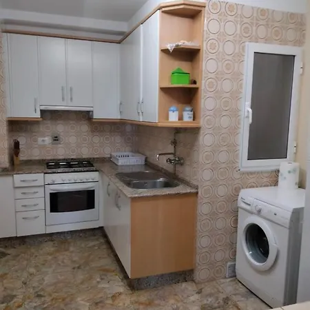 - 3 Bedrooms With Sea Views Young People Group Not Allowed - 04064 Appartement